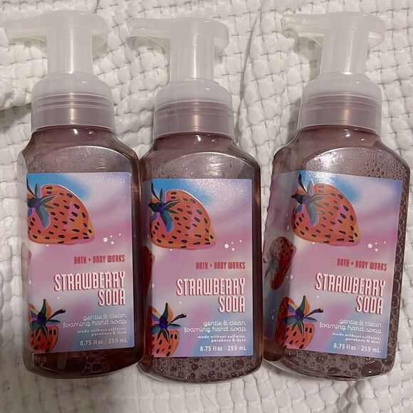 NEW- Bath & Body Works. 3 Strawberry Soda - Picture 1 of 3